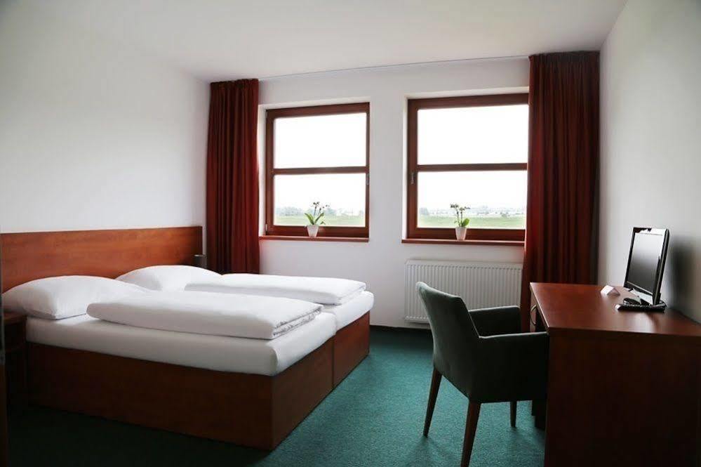 Sporthotel Гостивице Экстерьер фото